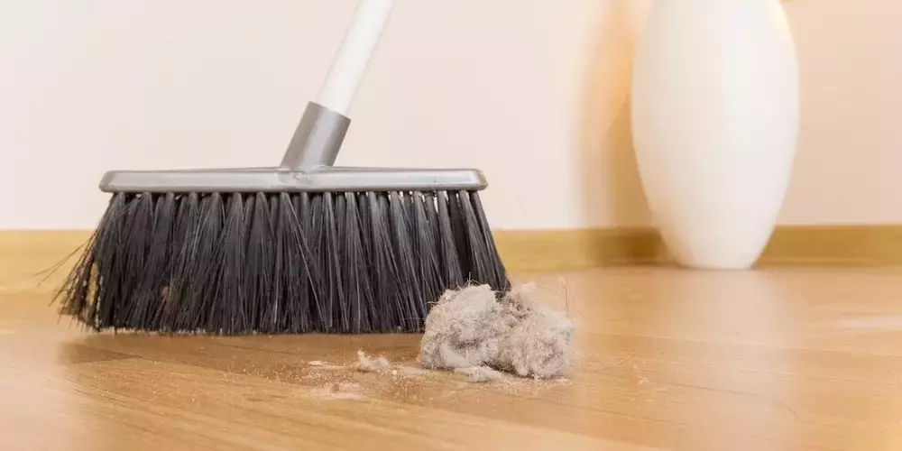 Avoid abrasive cleaners to clean vinyl floors